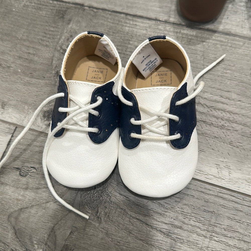 Brand new Janie and Jack baby shoes